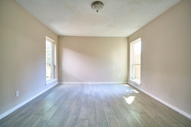 Building Photo - 7214 Westbranch Dr