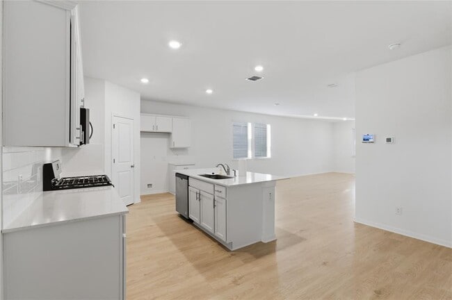 Building Photo - 465 Brooks Ranch Dr