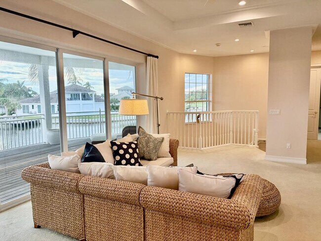 Building Photo - home