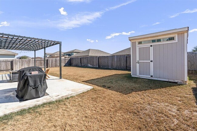 Building Photo - 137 Red Sun Dr