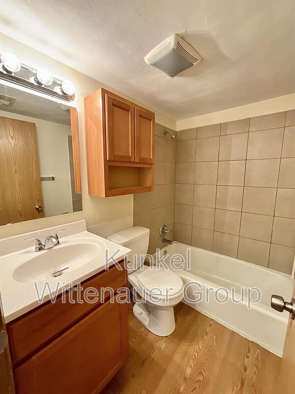 Building Photo - 1810 Jamestown Rd