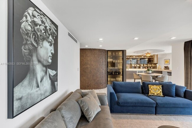 Building Photo - 881 Ocean Dr