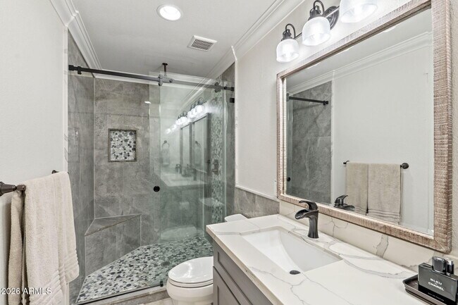 Building Photo - 8308 E Valley View Rd