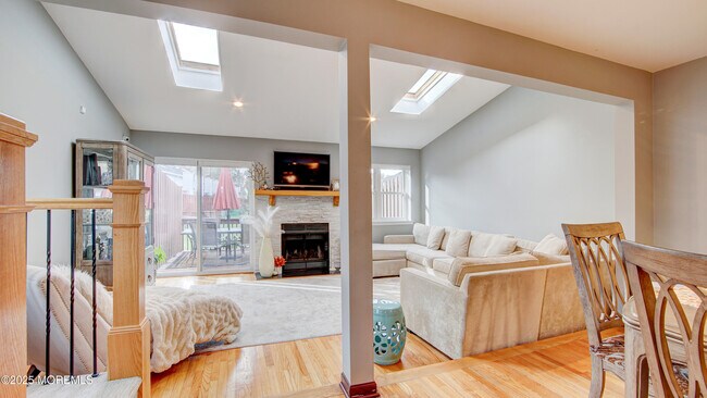 Building Photo - 141 Chestnut Way