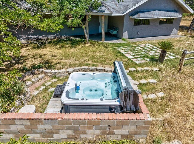 Building Photo - 51756 Road 426