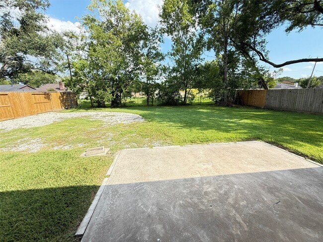 Building Photo - 2919 Hamm Rd
