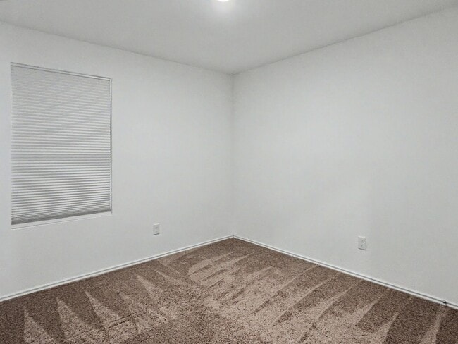 Building Photo - Charming Single-Story Converse Home