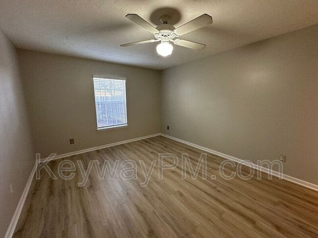 Building Photo - 59 Leigh Pl