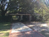Building Photo - 1412 Garland Dr