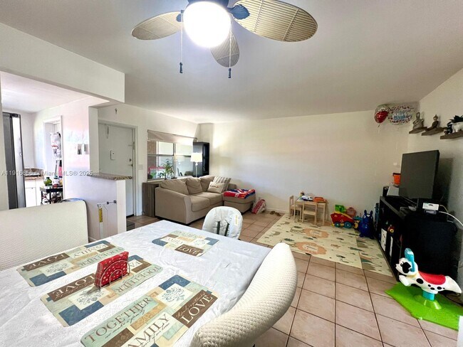 Building Photo - 270 Layne Blvd