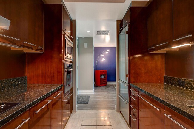 Building Photo - Sky Las Vegas 1205- Stunning Fully Furnish...