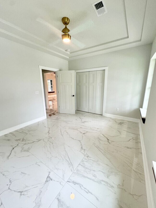 Building Photo - Beautiful 4 Bedroom, 3 Bath home located in Myrtle Grove Plantation!