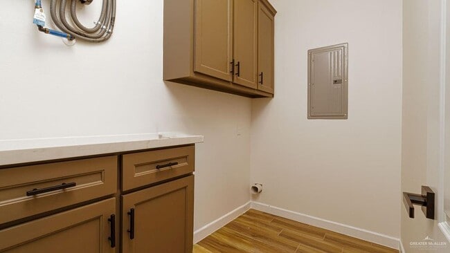 Building Photo - 16 East St