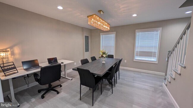 Building Photo - 2253 Papermill Rd