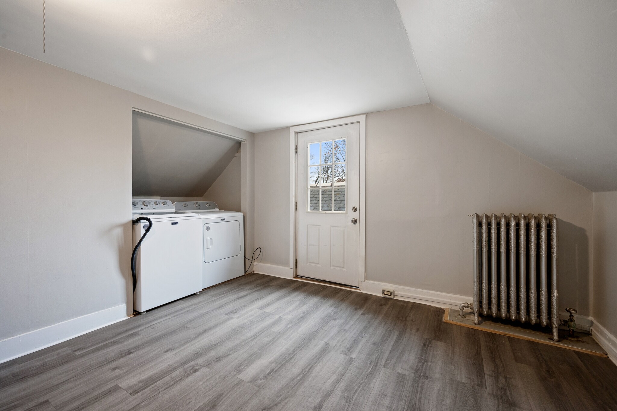 Building Photo - 135 Cedar St