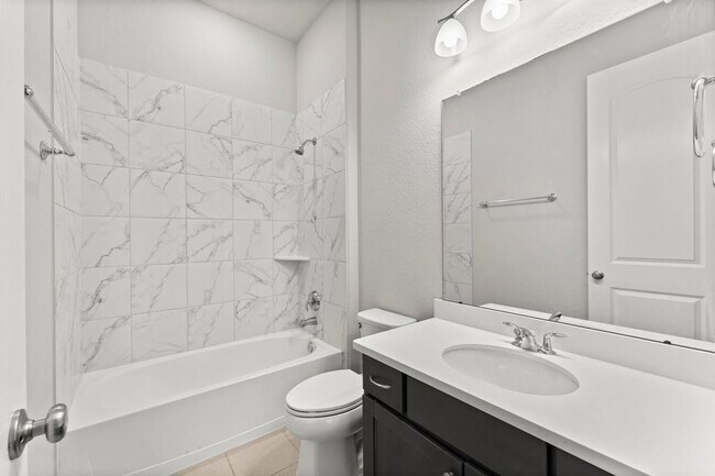 Building Photo - 40 Venetia Grove Dr