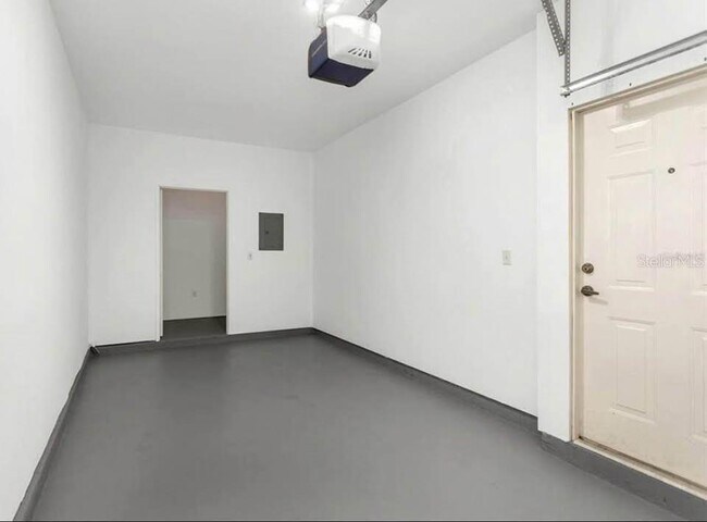 Building Photo - 2139 Chianti Pl