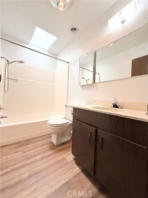 Building Photo - 575 Aloma Way