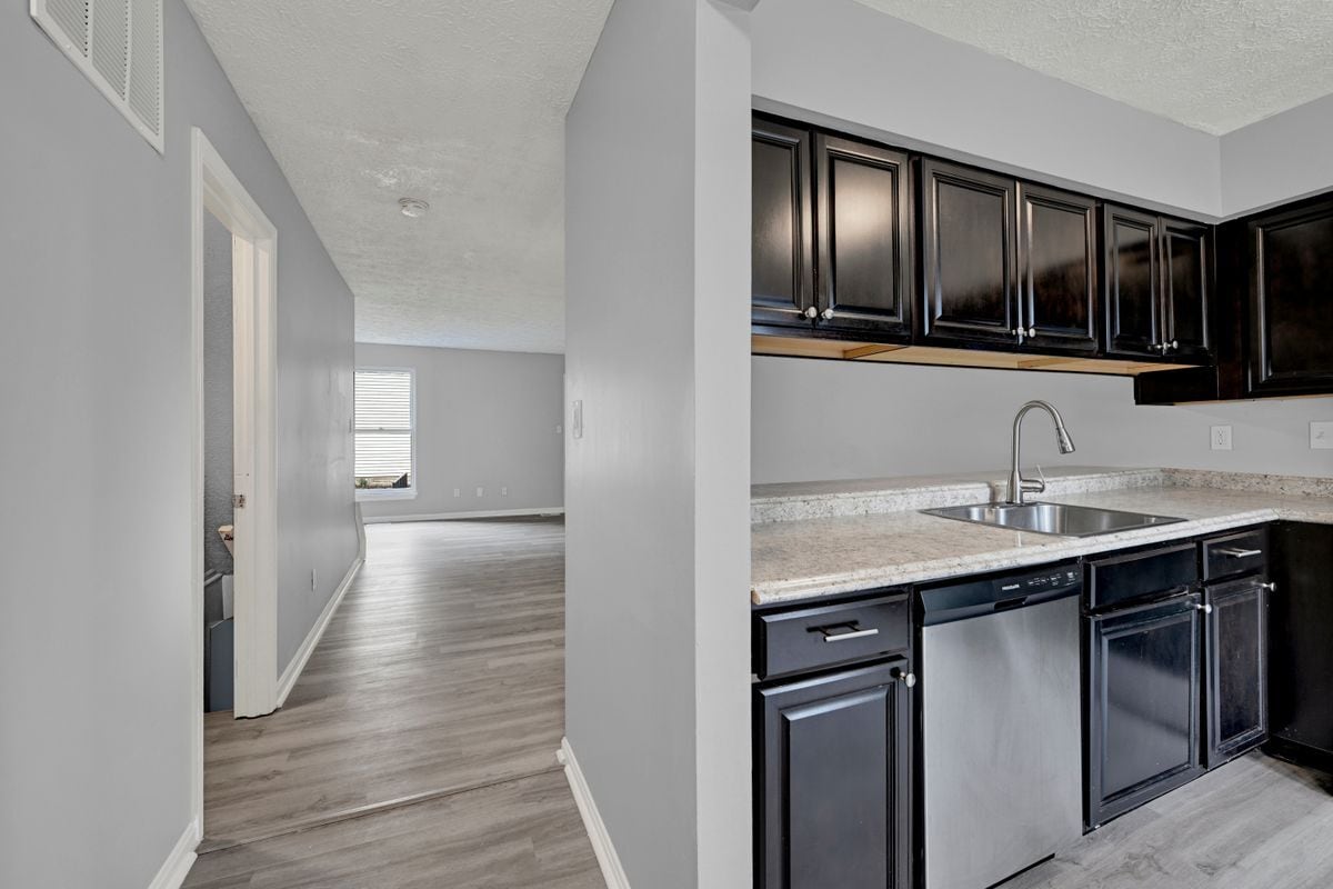 Building Photo - 504 Park Manor Cir