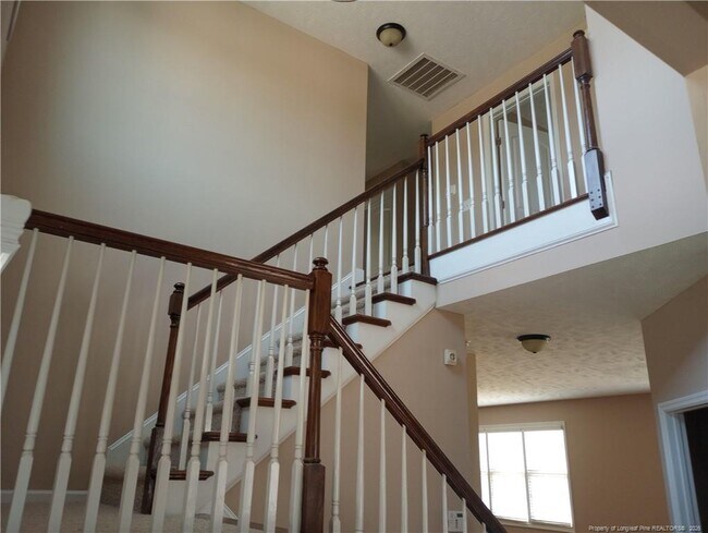 Building Photo - 6031 Geranium Dr