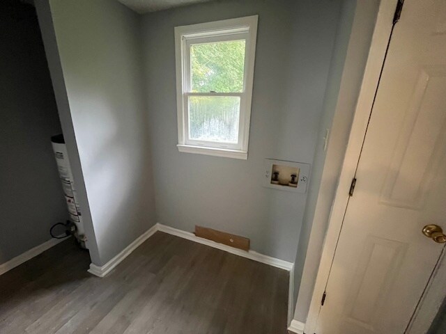 Building Photo - 204 Ravenwood Way