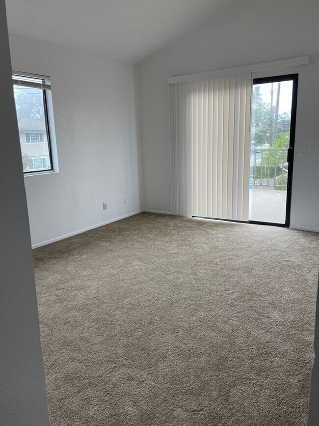 Building Photo - 6527 Sabado Tarde Rd