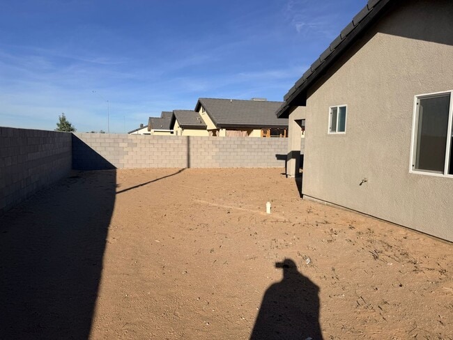 Building Photo - Almost New Three Bedroom Two Bath Home