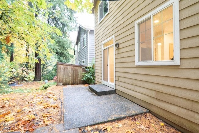 Building Photo - 3Bd/2.25Ba Woodinville Home