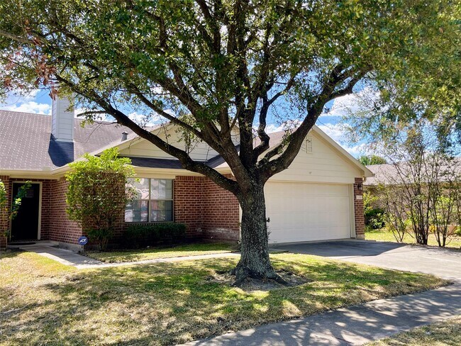 Building Photo - 15303 Kellerwood Dr