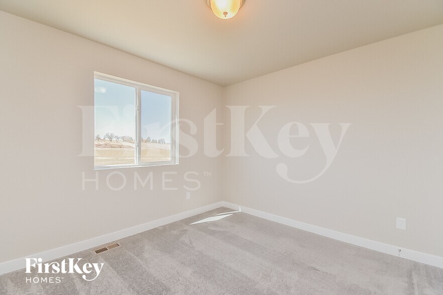 Building Photo - 10471 Horton Dr