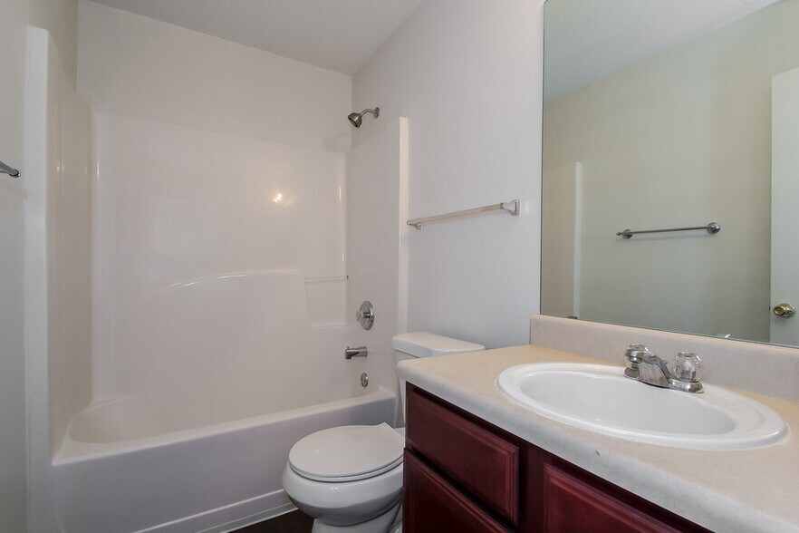 Building Photo - 448 Camella Cir