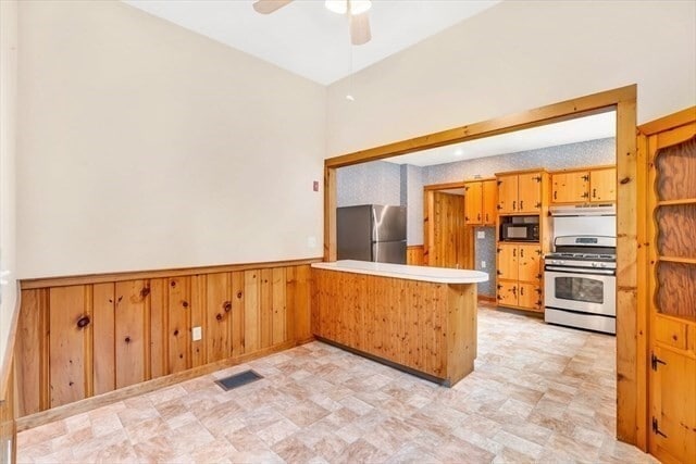 Building Photo - 54 Harris St