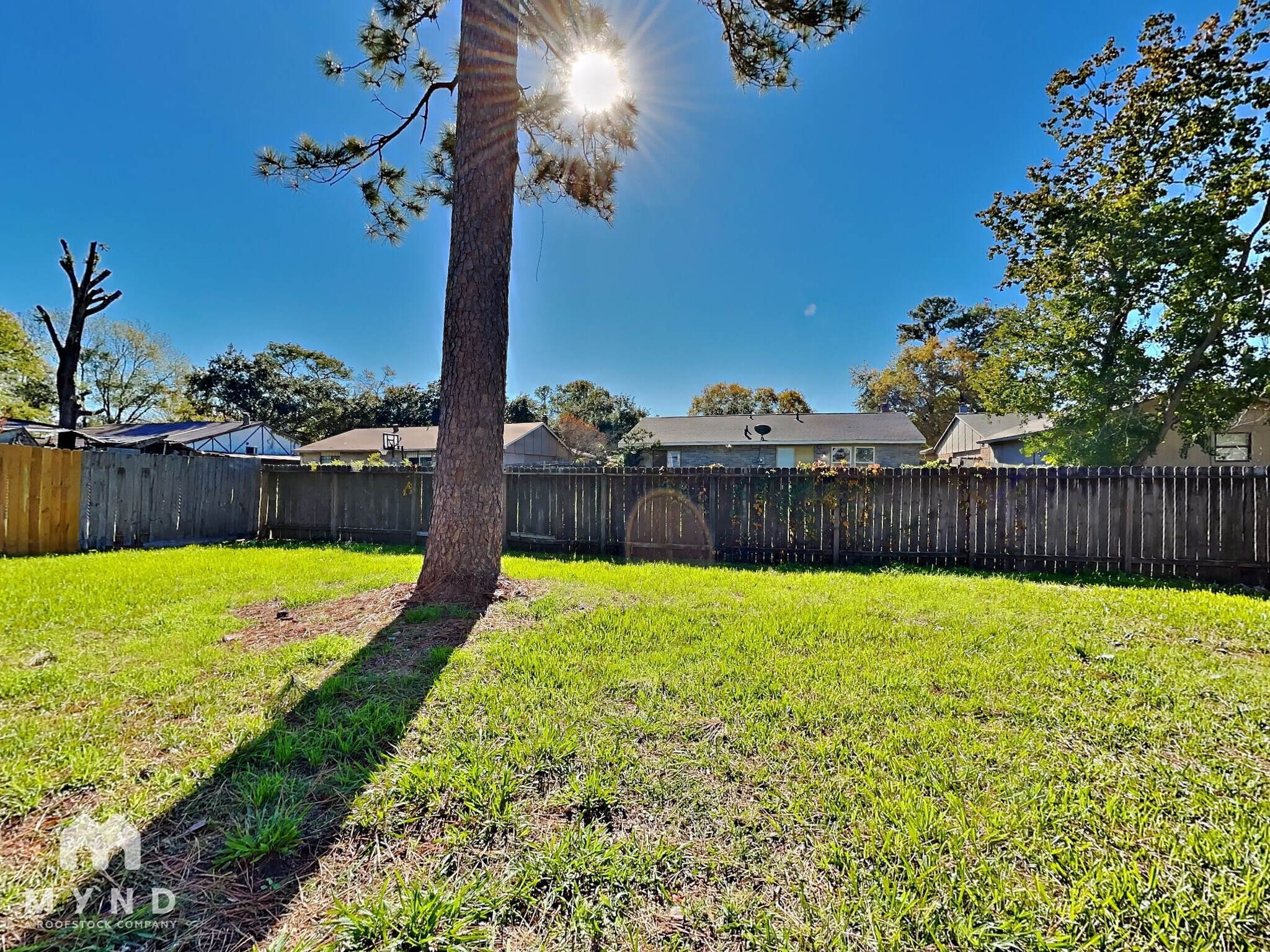 Building Photo - 14006 Pinewest Ct