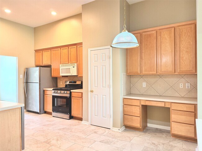 Building Photo - 16518 Wheatmill Ct
