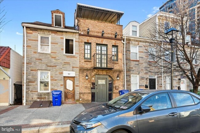 Building Photo - 919 Eastern Ave