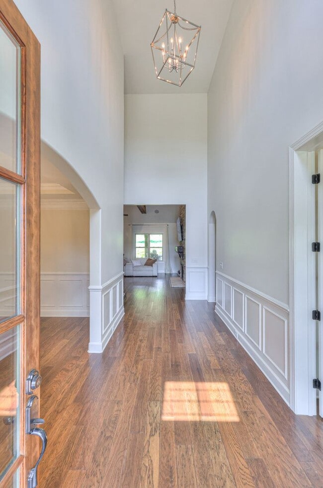 Building Photo - 9141 Holstein Dr
