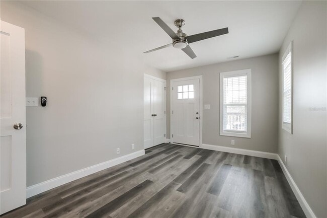 Building Photo - 3129 4th Ave S