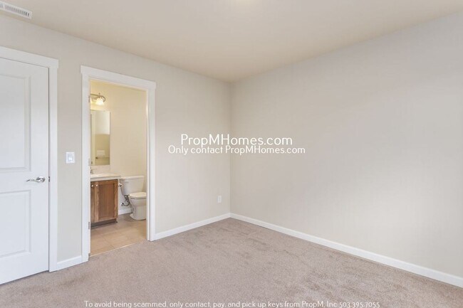 Building Photo - Great Two Bedroom Home In Sherwood! ~Must See The Balcony!