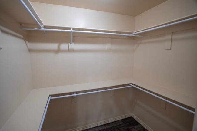 Building Photo - Spacious 3 Bedroom, 2 Bathroom home!