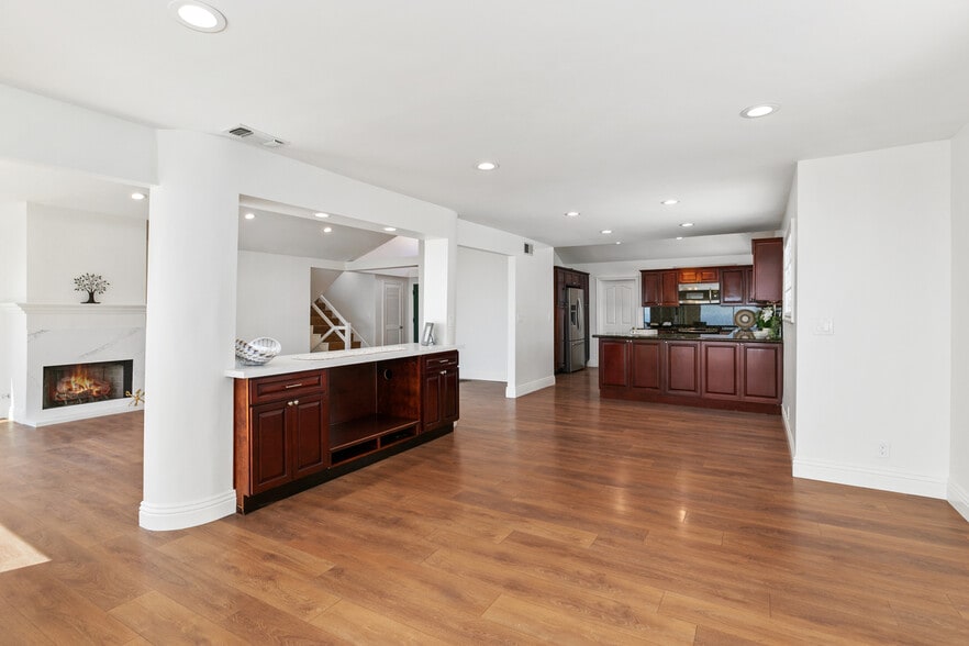 Building Photo - 4013 Via Manzana