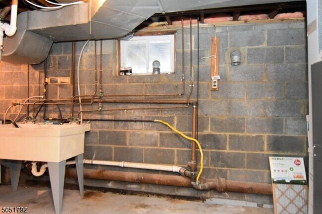 Building Photo - 311 Temple Pl