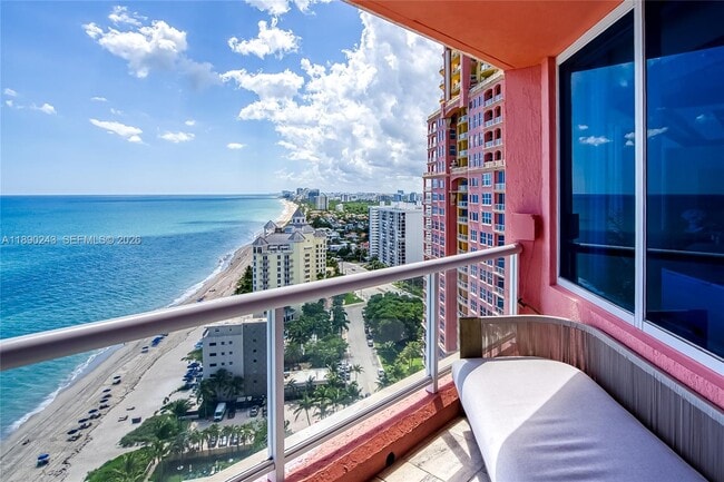 Building Photo - 2110 N Ocean Blvd