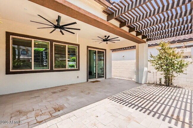 Building Photo - 4135 E Grand Canyon Dr