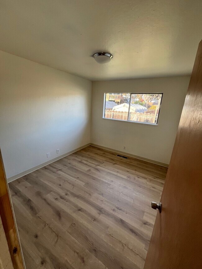 Building Photo - 750 Powell St