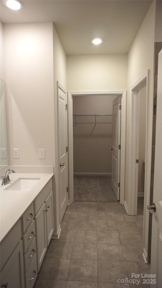 Building Photo - 107 Pampas Pl