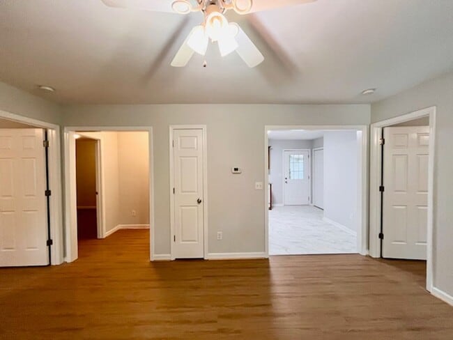 Building Photo - 253 Rockaway Dr