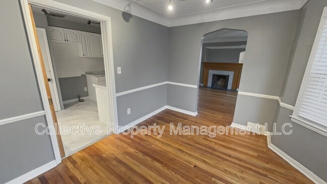 Building Photo - 3625 Chatsworth St