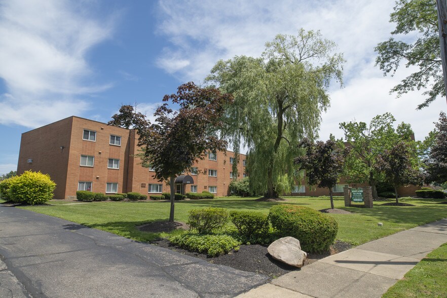 Mayland Manor Apartments 15751583 Mallard Dr Mayfield Heights OH 44124 Apartment Finder