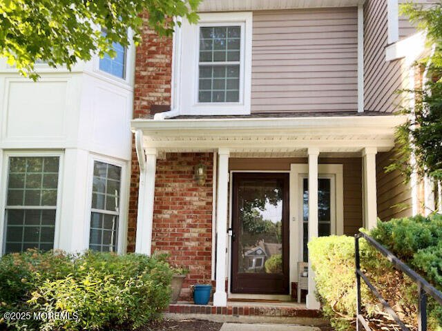 Primary Photo - 43 Woodledge Ct