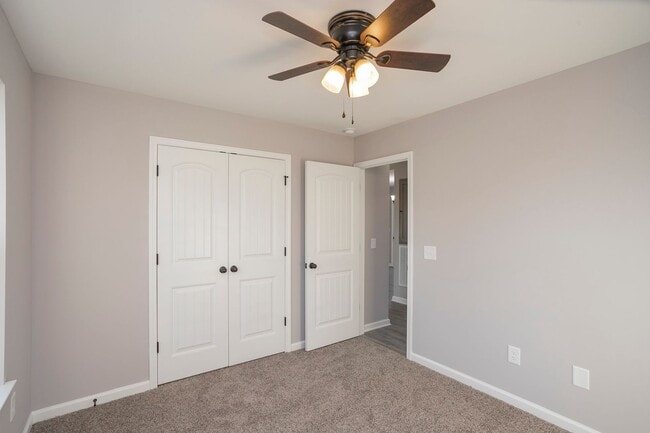 Building Photo - 123 Vanatta Rd